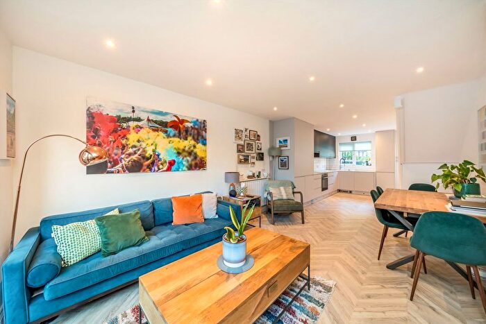 2 Bedroom Property For Sale In Jasper Road, Crystal Palace, SE19