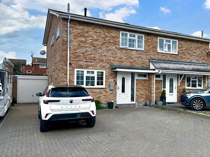 3 Bedroom Semi Detached House For Sale In Dunkirk Road, Burnham-on-Crouch, CM0