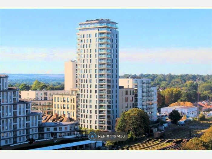 2 Bedroom Flat To Rent In Olympian Heights, Woking, GU22