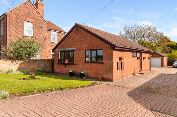 2 Bedroom Bungalow For Sale In Sluice Road, South Ferriby, Barton Upon Humber, North Lincolnshire, DN18