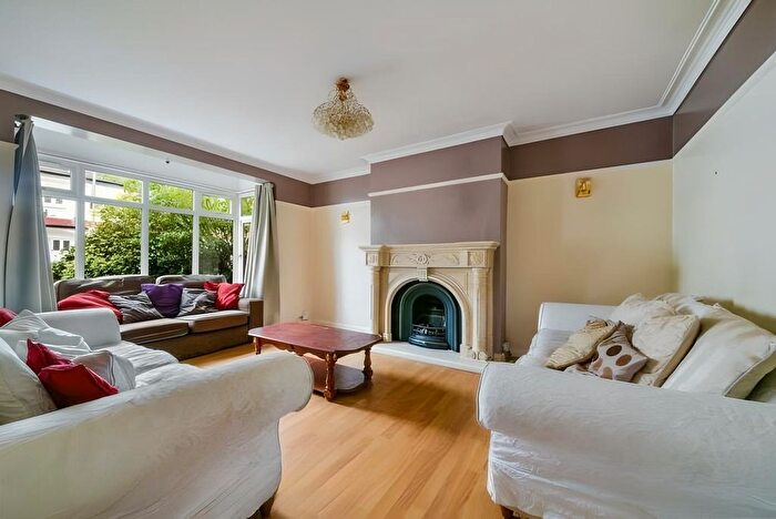 4 Bedroom Terraced House To Rent In Beechcroft Road, Tooting, SW17