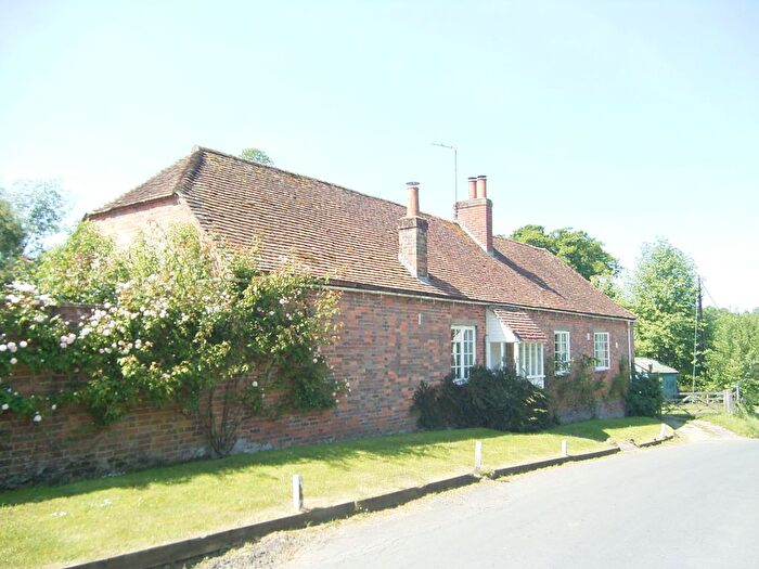 2 Bedroom Cottage To Rent In Lower Green, Hungerford, RG17