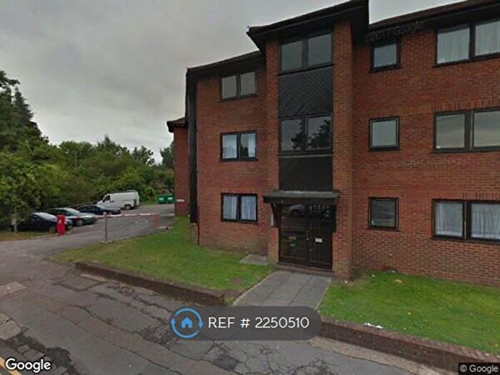 1 Bedroom Flat To Rent In The Willows, Redhill, RH1