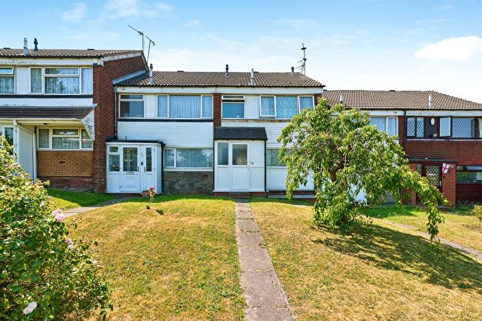 3 Bedroom Terraced House For Sale In Holloway Bank, West Bromwich, B70