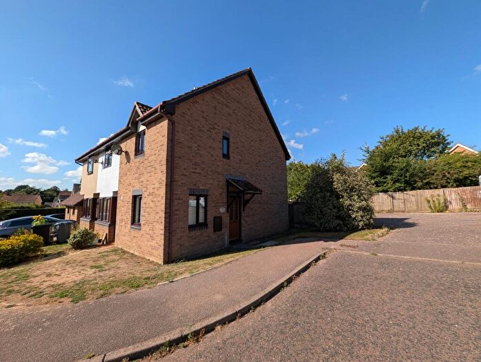 2 Bedroom End Of Terrace House For Sale In Dove Close, Saxmundham, IP17