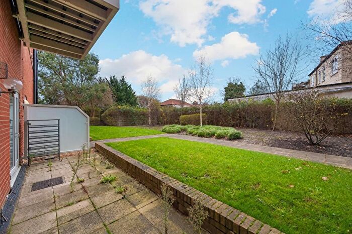 1 Bedroom Flat For Sale In Hero, Kingston Road, Wimbledon Chase, SW20
