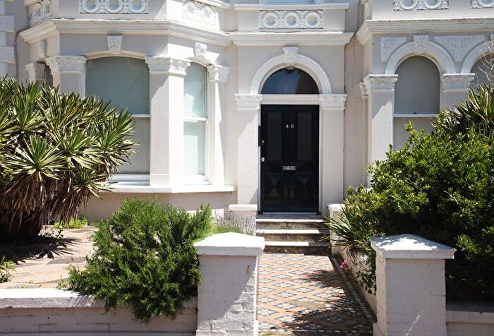 1 Bedroom Flat To Rent In Westbourne Villas, Hove, BN3