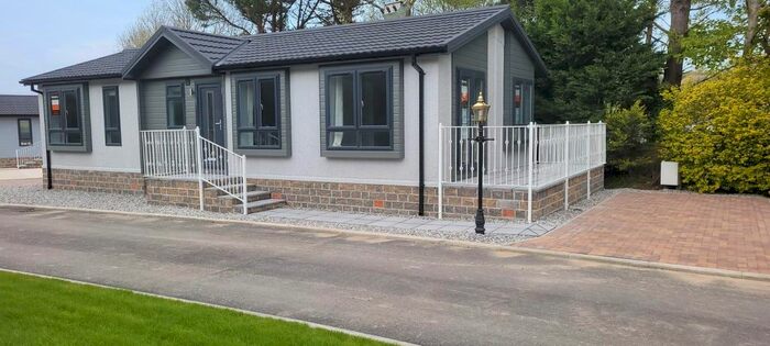 2 Bedroom Park Home For Sale In Willowside Park Homes, Wheal Rose, Redruth, TR16