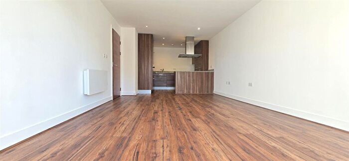 2 Bedroom Flat For Sale In Bromyard Avenue, London, W3