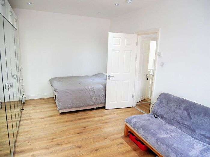1 Bedroom Flat To Rent In Kingsley Road, Hounslow, TW3