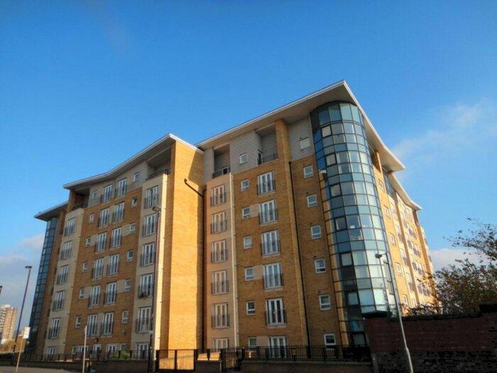2 Bedroom Flat To Rent In Middlewood Lock, Salford, M5