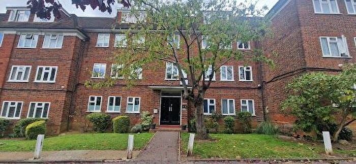 2 Bedroom Flat To Rent In Granville Place, High Road, London, N12