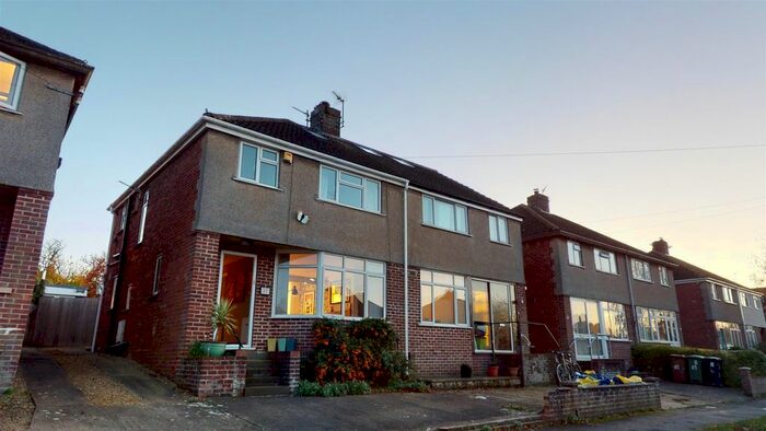 3 Bedroom Property To Rent In Beech Road, Botley, Oxford, OX2