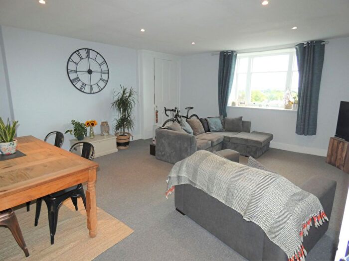 2 Bedroom Flat To Rent In Lansdown Terrace, Cheltenham, GL50