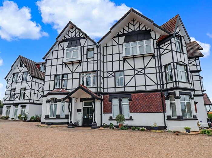 2 Bedroom Apartment For Sale In Weybourne Road, Sheringham, NR26