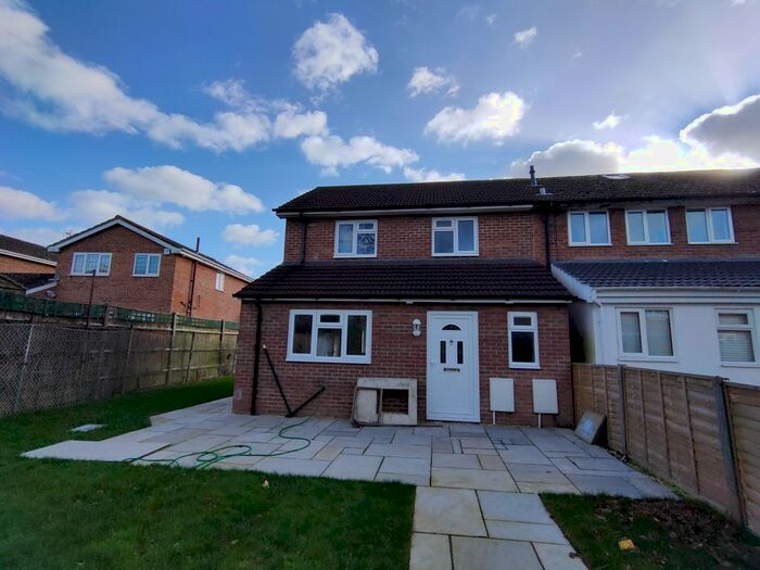 3 Bedroom End Of Terrace House To Rent In Thirlmere Road, Southampton, SO16