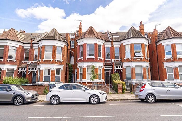 4 Bedroom Flat For Sale In B Ferme Park Road, N8