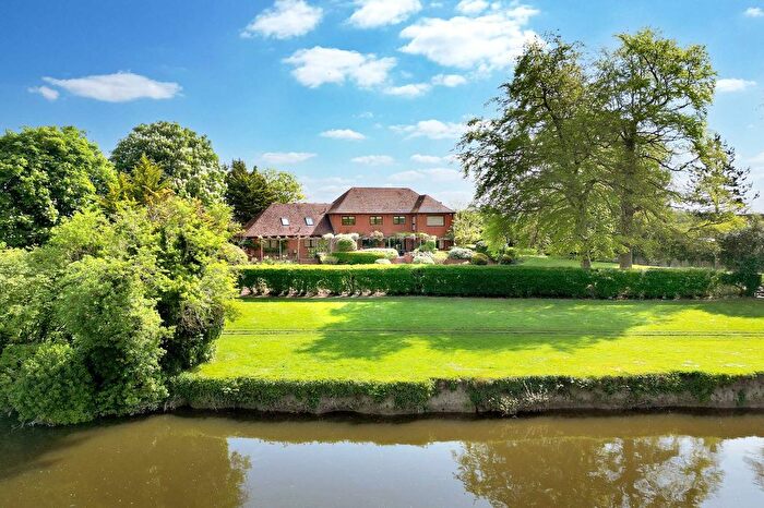 5 Bedroom Country House For Sale In Dorney Reach Road, Dorney Reach, Maidenhead, SL6
