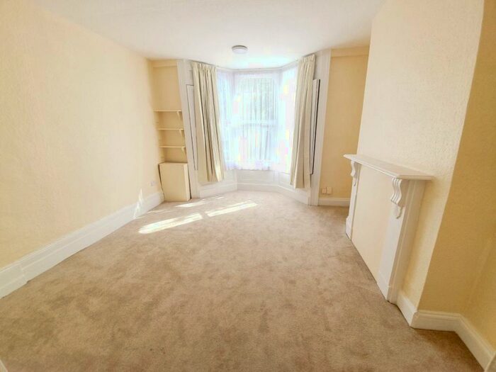 Flat To Rent In Rushmore Road, Clapton, E5