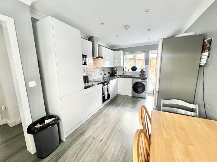 2 Bedroom End Terrace House To Rent In Stuart Close, Brentwood, CM15