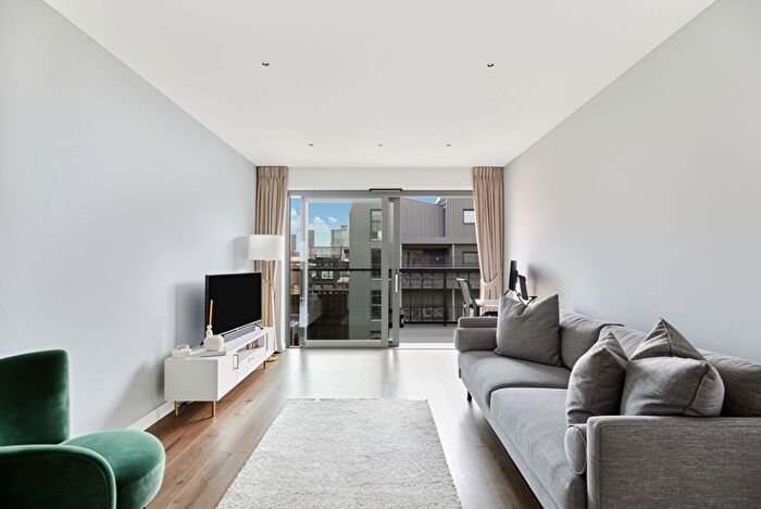 1 Bedroom Flat For Sale In Wallis Road, E9