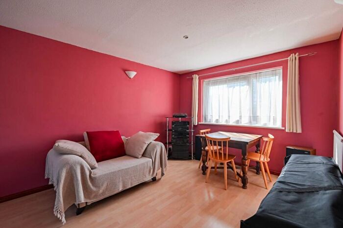 3 Bedroom Flat For Sale In Patrick Connolloy Gardens, , Bow, London, E3