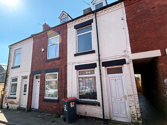 3 Bedroom Terraced House To Rent In Chatsworth Street, NG17