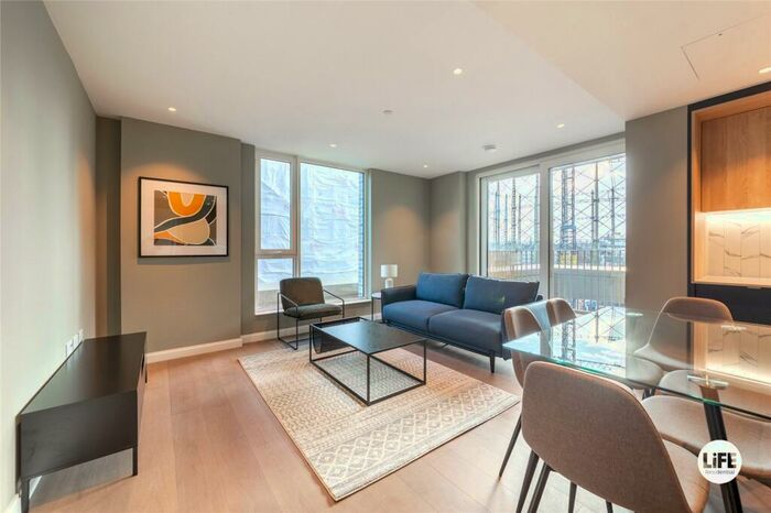 2 Bedroom Apartment To Rent In Phoenix Court, Gasholder Place, London, SE11