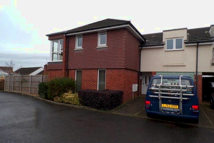 4 Bedroom Property To Rent In Wickham Court, Southampton, SO40