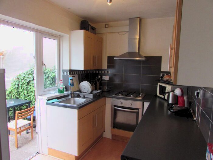4 Bedroom Terraced House To Rent In Gaysham Avenue, Gants Hill, IG2