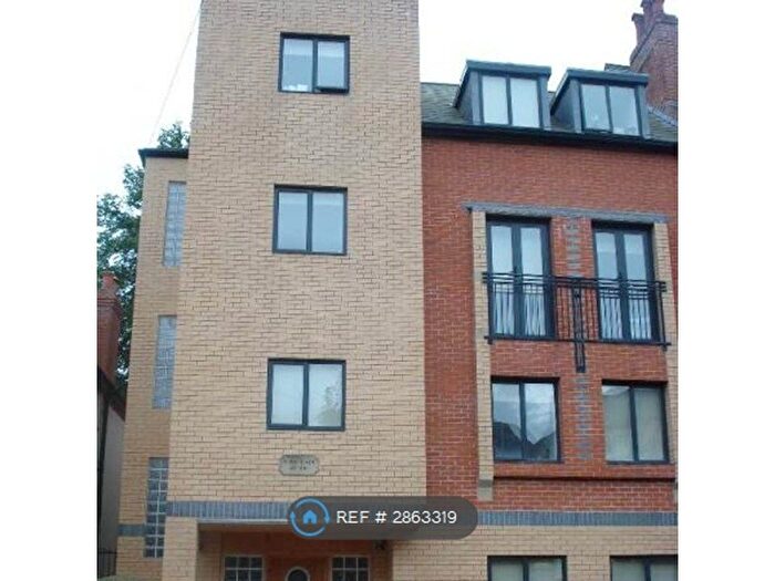 4 Bedroom Flat To Rent In Victor Court, Nottingham, NG7