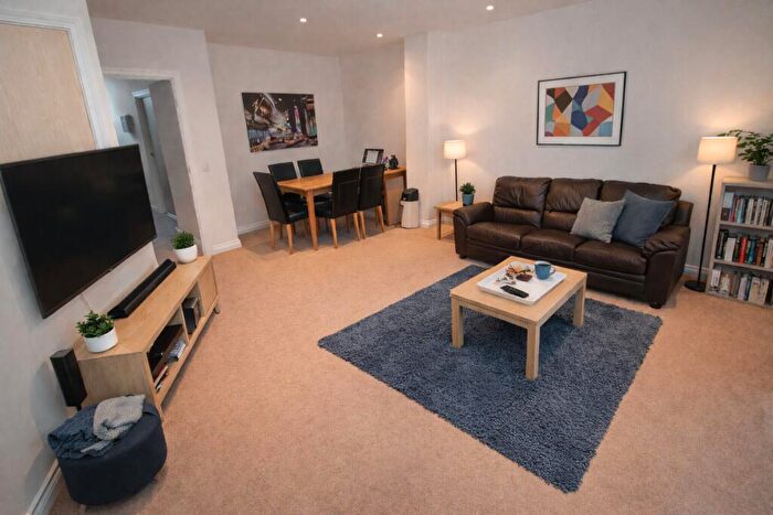 5 Bedroom Town House To Rent In Bed ( Bath) House Near Dmu, Freemans Meadow, Leicester, LE2