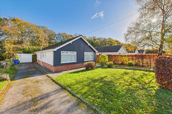 3 Bedroom Bungalow For Sale In Fairview Drive, Broadstone, Dorset, BH18