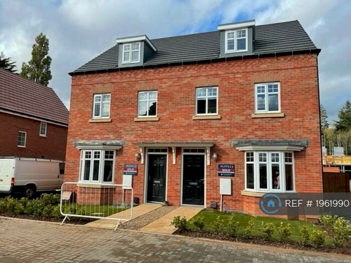 3 Bedroom Semi-Detached House To Rent In Stafford Way, Rackheath, Norwich, NR13
