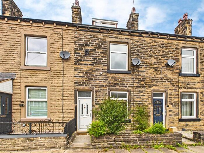 3 Bedroom Terraced House For Sale In Mitchell Terrace, Bingley, BD16