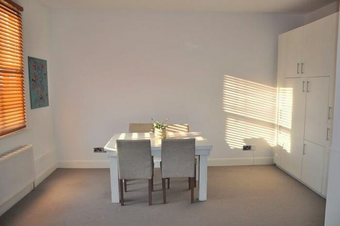 1 Bedroom Flat To Rent In Fulham Palace Road, London, W6