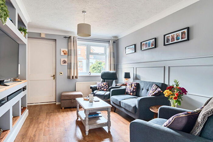 3 Bedroom End Of Terrace House For Sale In Wicks Drive, Chippenham, SN15