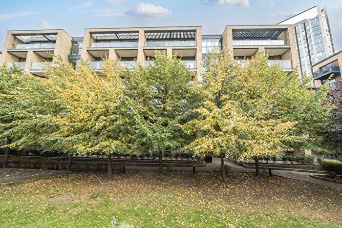 3 Bedroom Flat To Rent In Ottawa House, Albatross Way, Canada Water, London, SE16