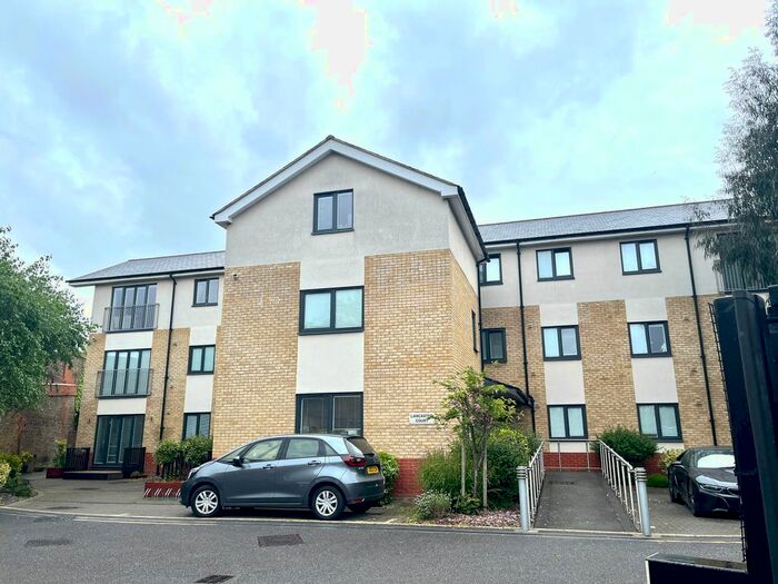 2 Bedroom Flat To Rent In Grove Park Mews, Chiswick, W4