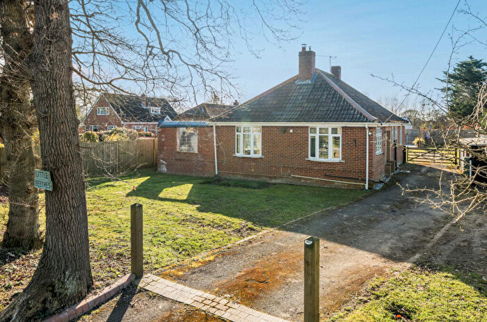 2 Bedroom Bungalow For Sale In Crook Hill, Braishfield, Romsey, Hampshire, SO51