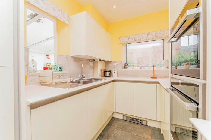 2 Bedroom Detached Bungalow For Sale In Saffron Road, Higham Ferrers, NN10