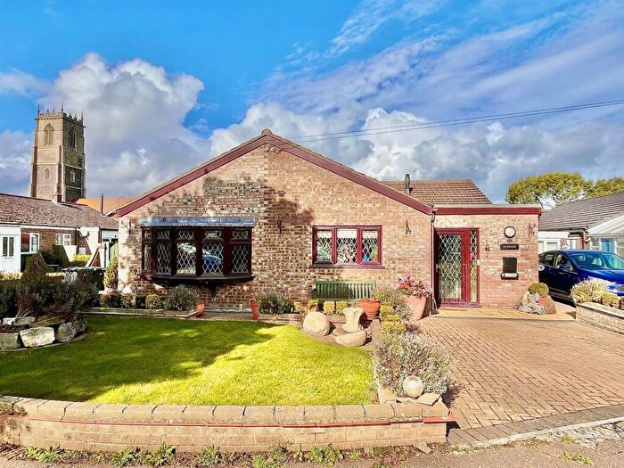 2 Bedroom Detached Bungalow For Sale In Spindrift Close, Winterton-On-Sea, Great Yarmouth, NR29