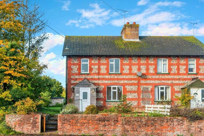 3 Bedroom Semi-Detached House For Sale In Salisbury Road, Shipton Bellinger, Tidworth, SP9