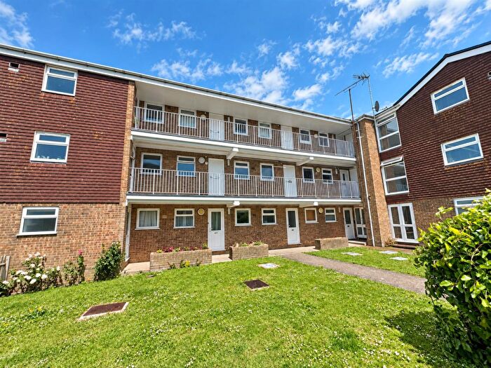 1 Bedroom Flat To Rent In Towers Road, Upper Beeding, BN44