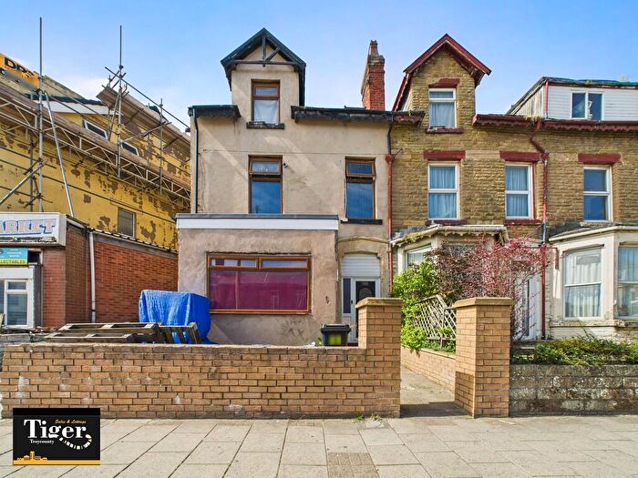 4 Bedroom Terraced House For Sale In Lytham Road, Blackpool, FY1