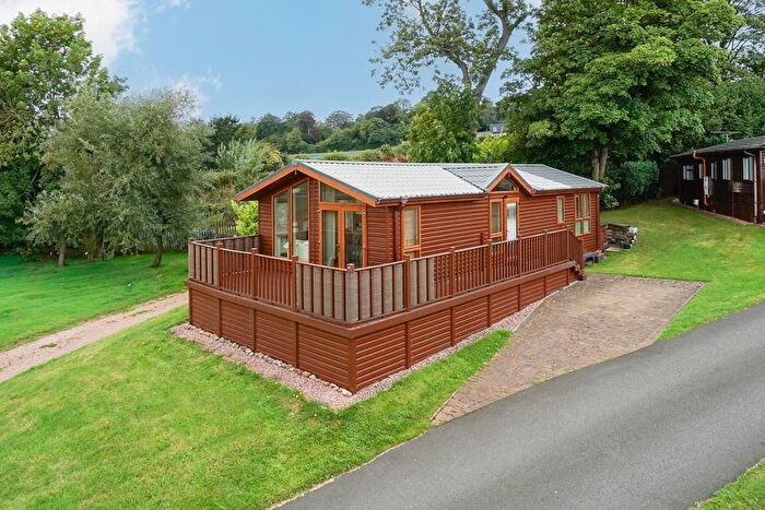 2 Bedroom Mobile/park Home For Sale In Letham Feus Holiday Park, Leven, KY8