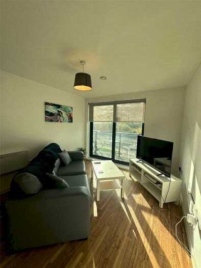 1 Bedroom Flat To Rent In Aire, Cross Green Lane, LS9