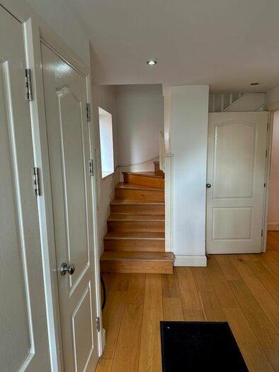 2 Bedroom Flat To Rent In Vivian Avenue, W4