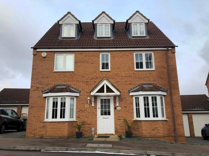 5 Bedroom Property To Rent In Landseer Close, Wellingborough NN8