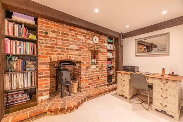 4 Bedroom Detached House For Sale In Grays Park Road, Stoke Poges, SL2